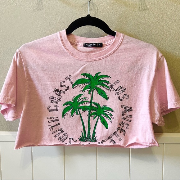 NASTY GAL Los Angeles Cropped Pink Graphic Tee - Picture 4 of 6